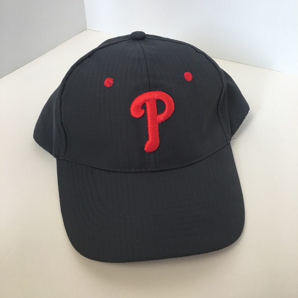 NWOT Phillies MLB Baseball Hat Cap Red and Gray